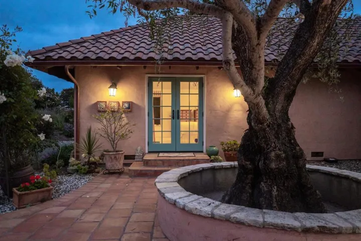 25987 Rio Vista Drive, Carmel, California 93923