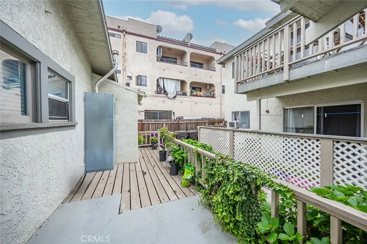 905 Gardenia, Long Beach, California 90813