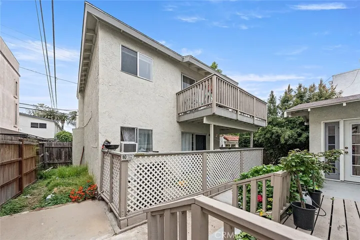 905 Gardenia, Long Beach, California 90813