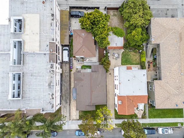 905 Gardenia, Long Beach, California 90813