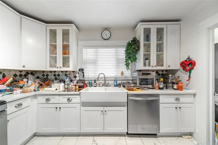 905 Gardenia, Long Beach, California 90813
