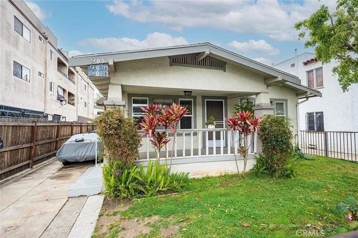 905 Gardenia, Long Beach, California 90813