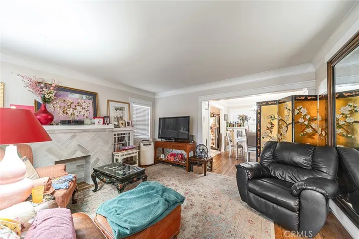 905 Gardenia, Long Beach, California 90813