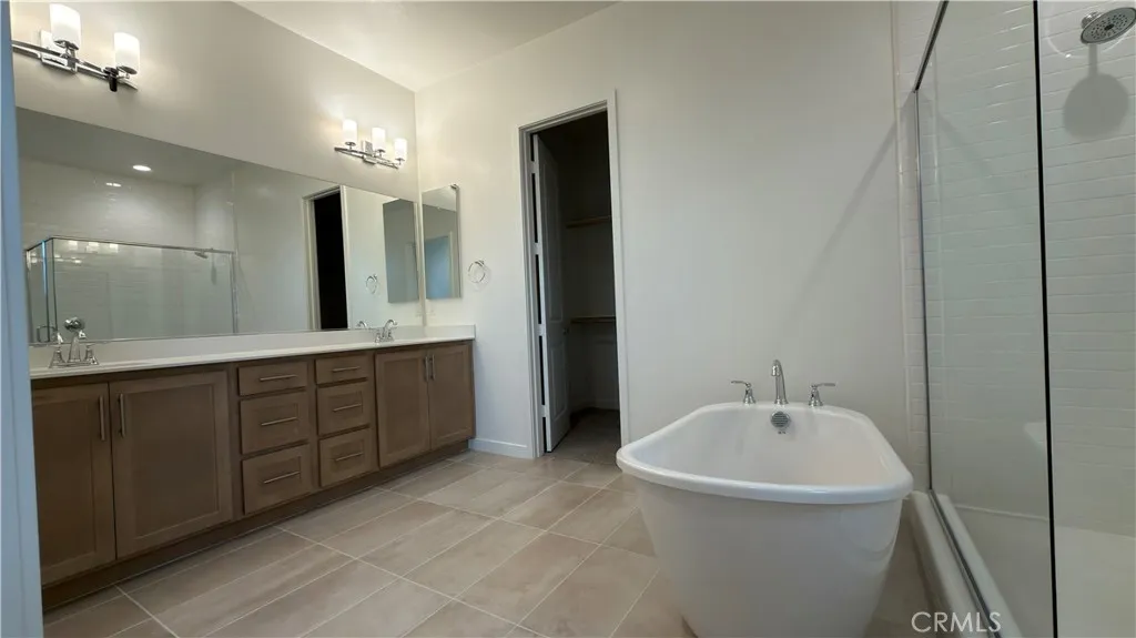 6438 Castle Crags Avenue, Hesperia, California 92345 home-pic-12