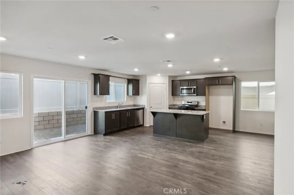 14032 Larissa Street, Moreno Valley, California 92555 home-pic-7