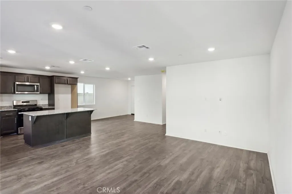 14032 Larissa Street, Moreno Valley, California 92555 home-pic-8