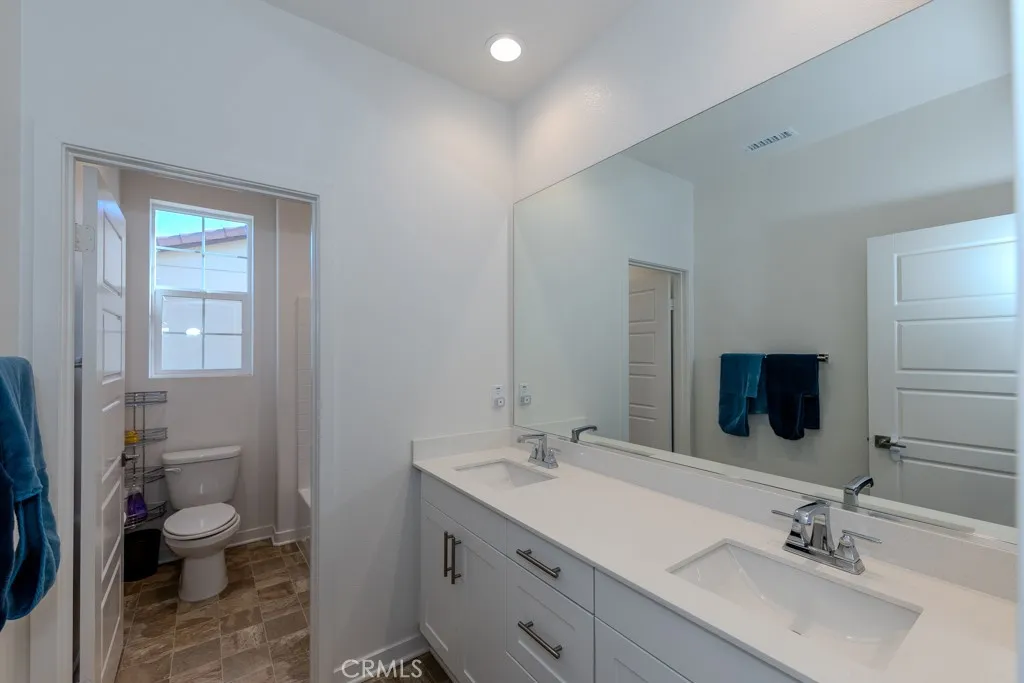 7082 Mallow Drive 2, Fontana, California 92336 home-pic-31