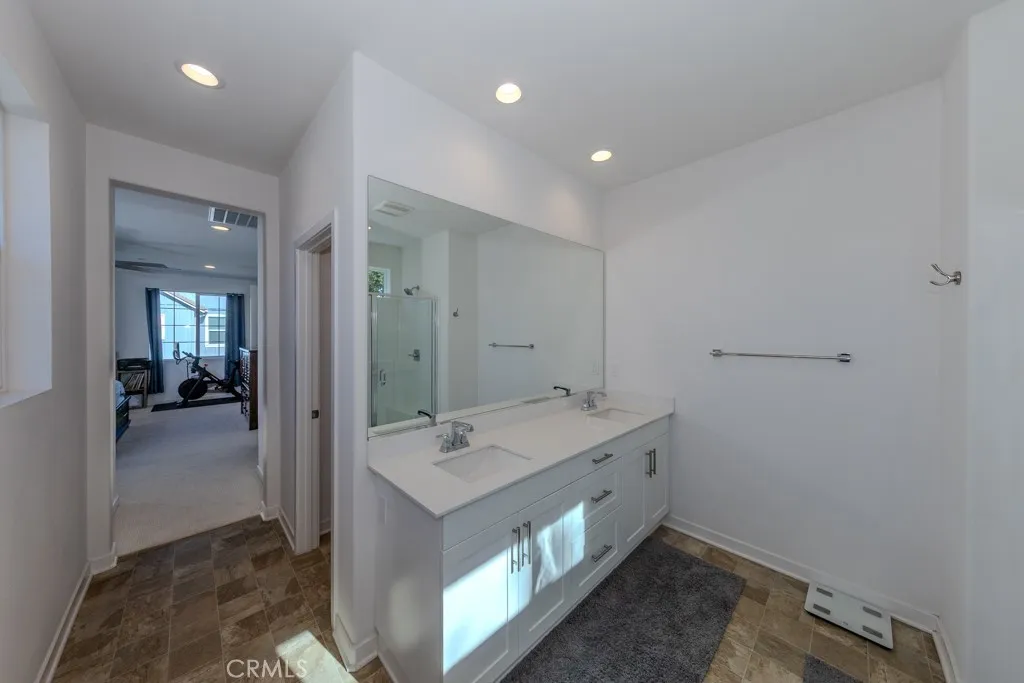7082 Mallow Drive 2, Fontana, California 92336 home-pic-44