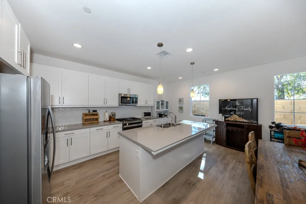 7082 Mallow Drive 2, Fontana, California 92336 home-pic-17