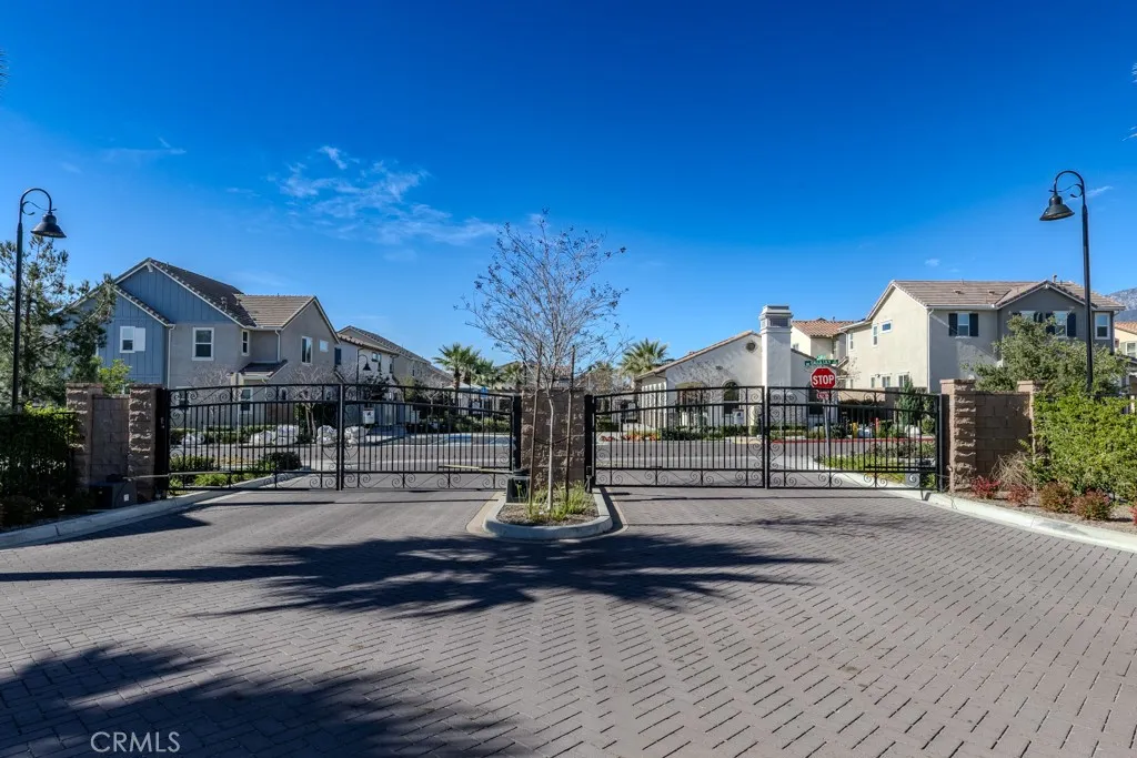7082 Mallow Drive 2, Fontana, California 92336 home-pic-52