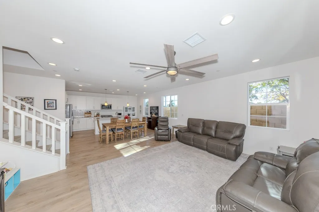 7082 Mallow Drive 2, Fontana, California 92336 home-pic-8