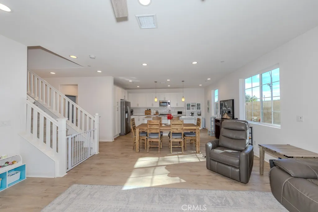7082 Mallow Drive 2, Fontana, California 92336 home-pic-9