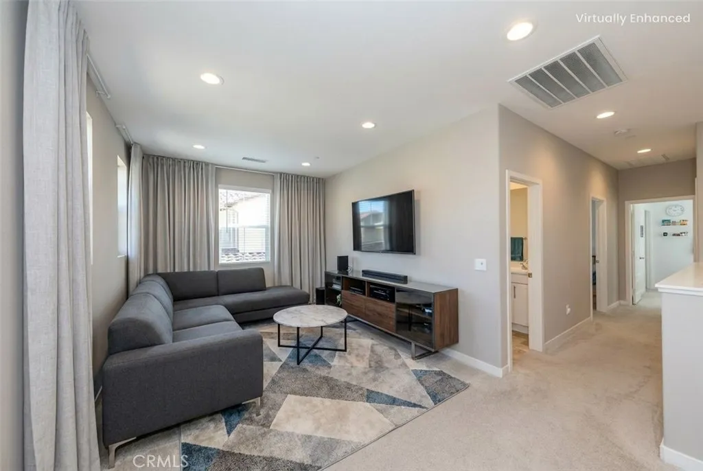 7082 Mallow Drive 2, Fontana, California 92336 home-pic-28