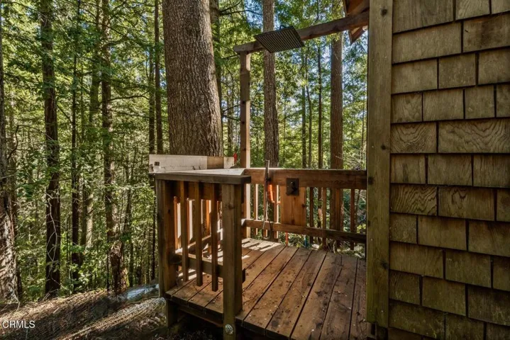 Art Studio Outdoor Shower