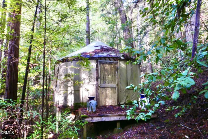 Yurt
