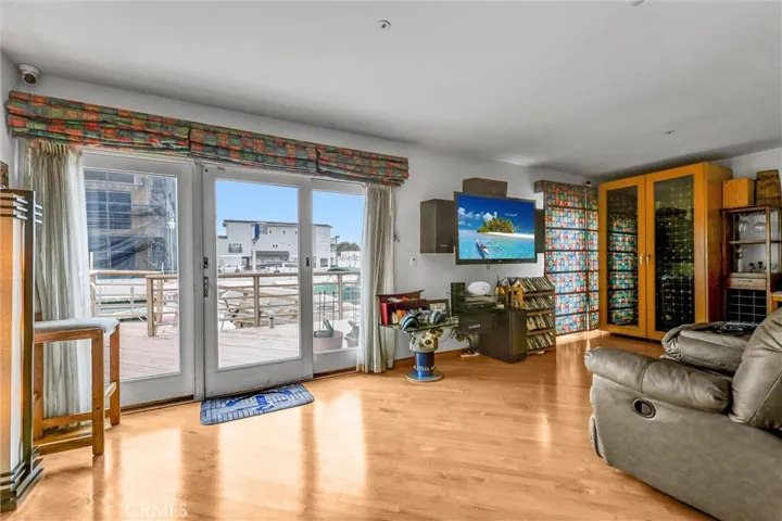 16745 Bayview Drive B, Sunset Beach, California 90742