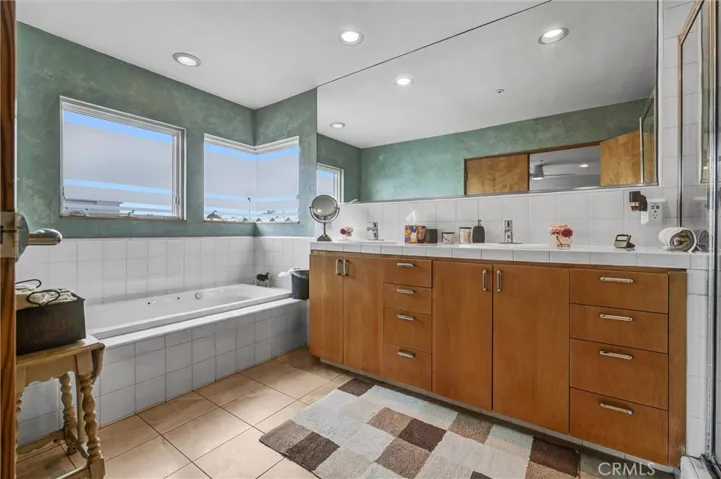 16745 Bayview Drive B, Sunset Beach, California 90742