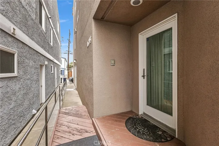 16745 Bayview Drive B, Sunset Beach, California 90742