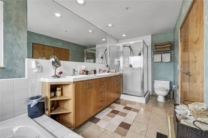 16745 Bayview Drive B, Sunset Beach, California 90742