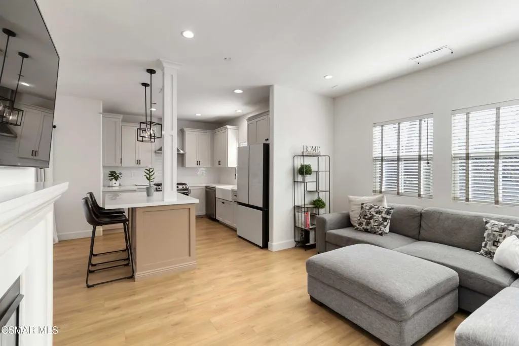 212 Via Antonio, Newbury Park, California 91320 home-pic-2
