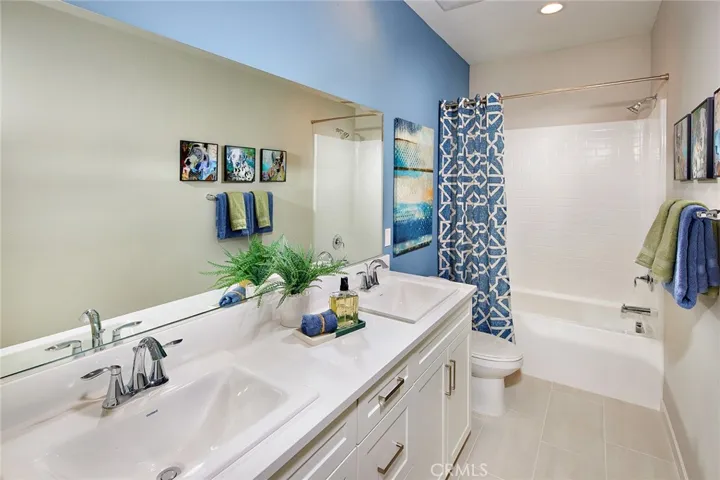 MODEL HOME
