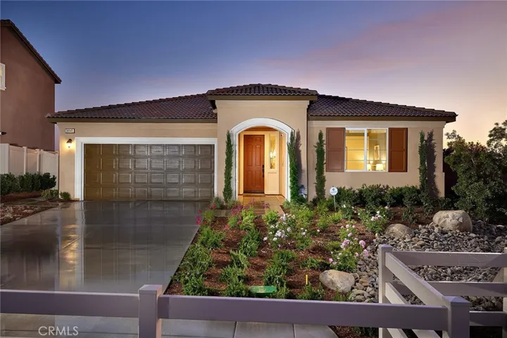 MODEL HOME EXTERIOR