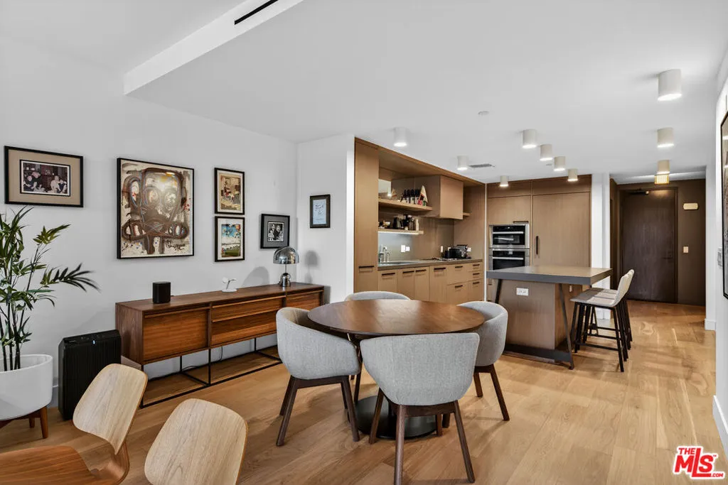 10777 Wilshire Boulevard 208, Los Angeles, California 90024 home-pic-8