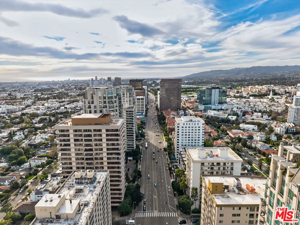 10777 Wilshire Boulevard 208, Los Angeles, California 90024 home-pic-43