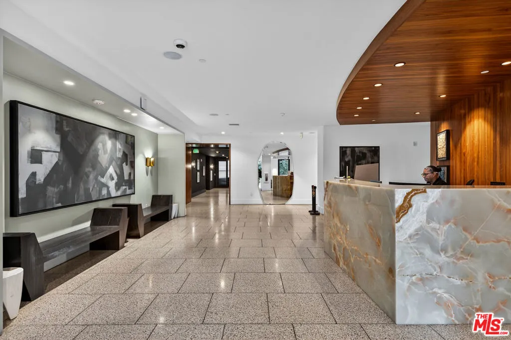 10777 Wilshire Boulevard 208, Los Angeles, California 90024 home-pic-32