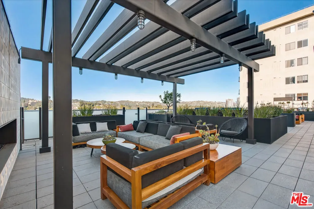 10777 Wilshire Boulevard 208, Los Angeles, California 90024 home-pic-26
