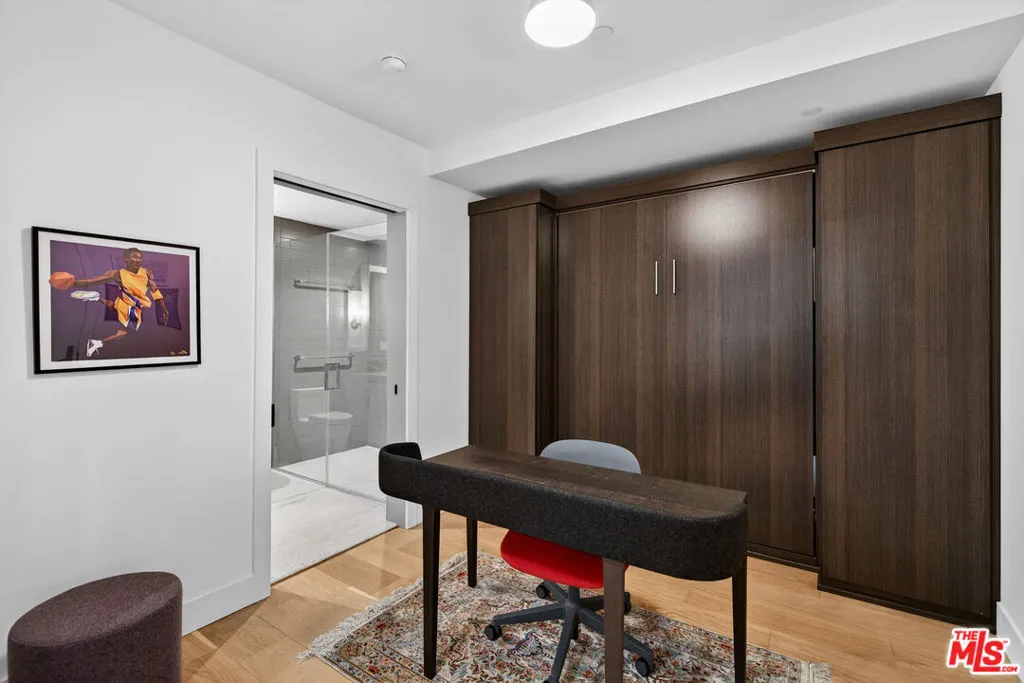 10777 Wilshire Boulevard 208, Los Angeles, California 90024 home-pic-22