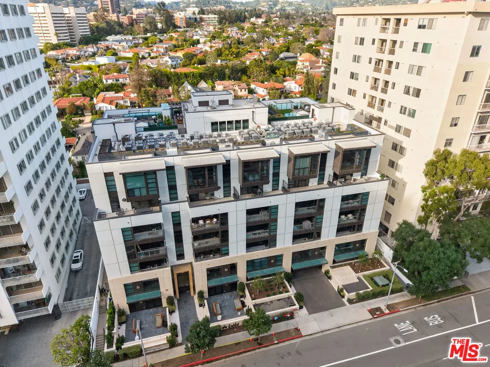10777 Wilshire Boulevard 208, Los Angeles, California 90024 home-pic-40