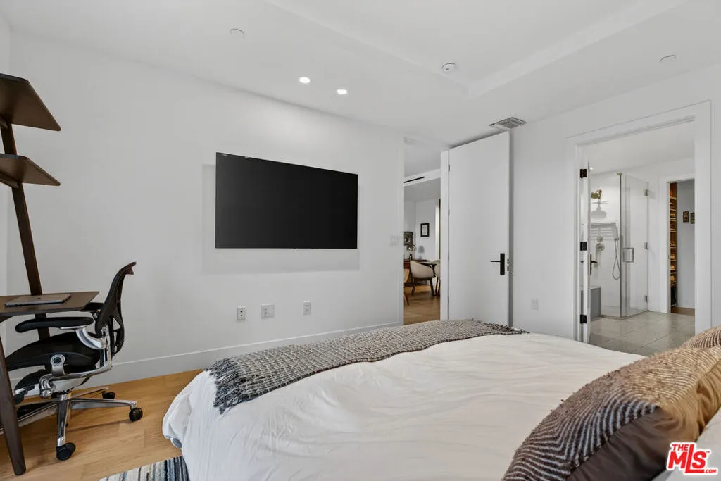 10777 Wilshire Boulevard 208, Los Angeles, California 90024 home-pic-15