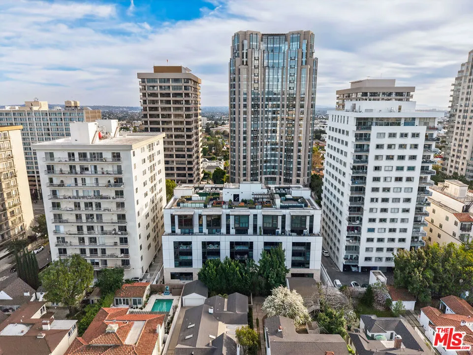 10777 Wilshire Boulevard 208, Los Angeles, California 90024 home-pic-38