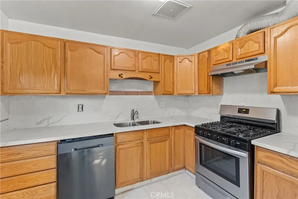 44338 23rd Street W, Lancaster, California 93536 home-pic-10