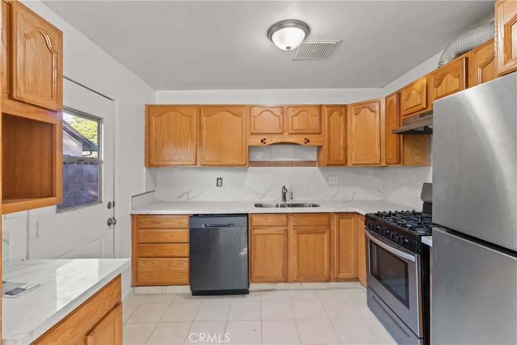 44338 23rd Street W, Lancaster, California 93536 home-pic-8