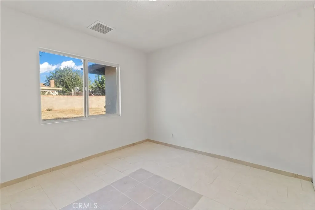 44338 23rd Street W, Lancaster, California 93536 home-pic-13