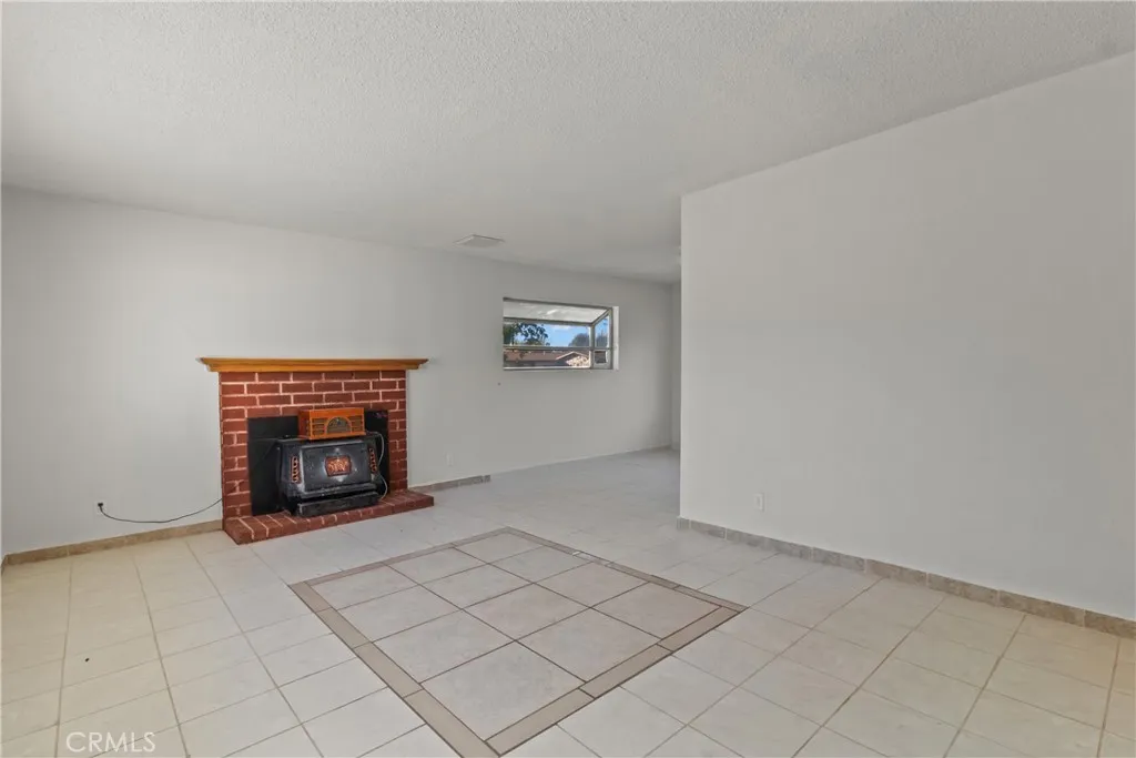 44338 23rd Street W, Lancaster, California 93536 home-pic-4