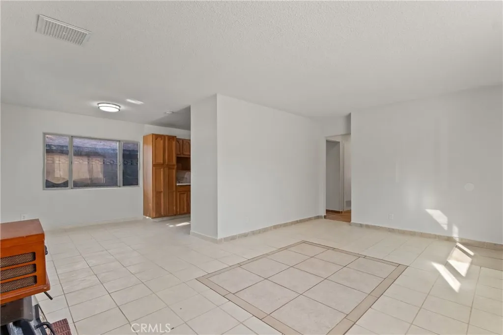 44338 23rd Street W, Lancaster, California 93536 home-pic-5