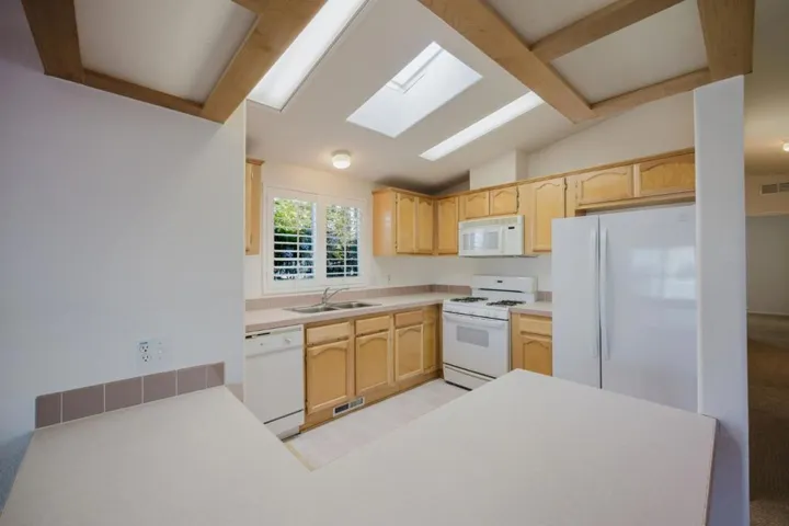 6 Sunset Terrace 6, Half Moon Bay, California 94019