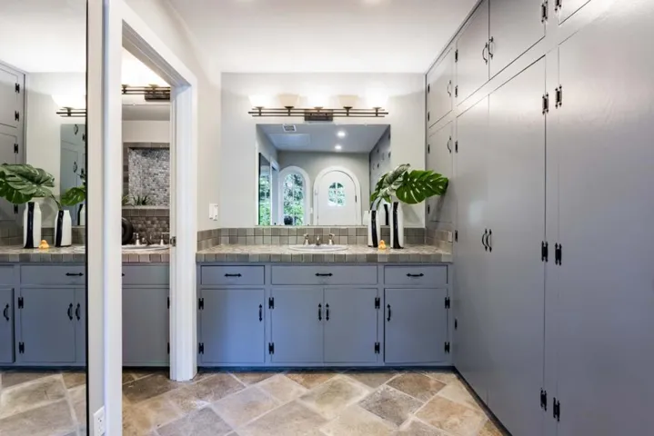 976 Laurel Glen Drive, Palo Alto, California 94304