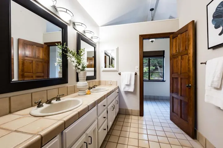 976 Laurel Glen Drive, Palo Alto, California 94304
