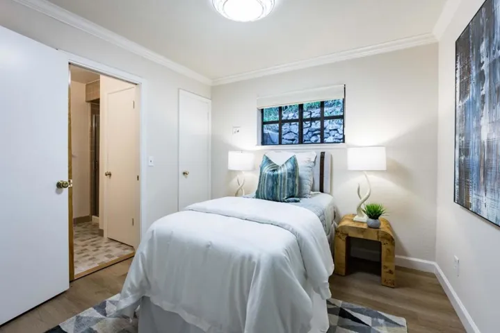 976 Laurel Glen Drive, Palo Alto, California 94304