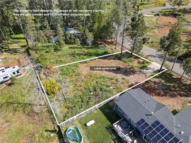 Nice, flat, buildable lot!