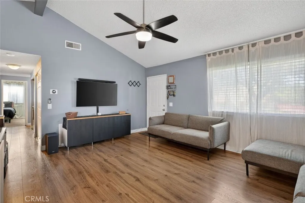 2537 Occidental Circle, Riverside, California 92507 home-pic-1