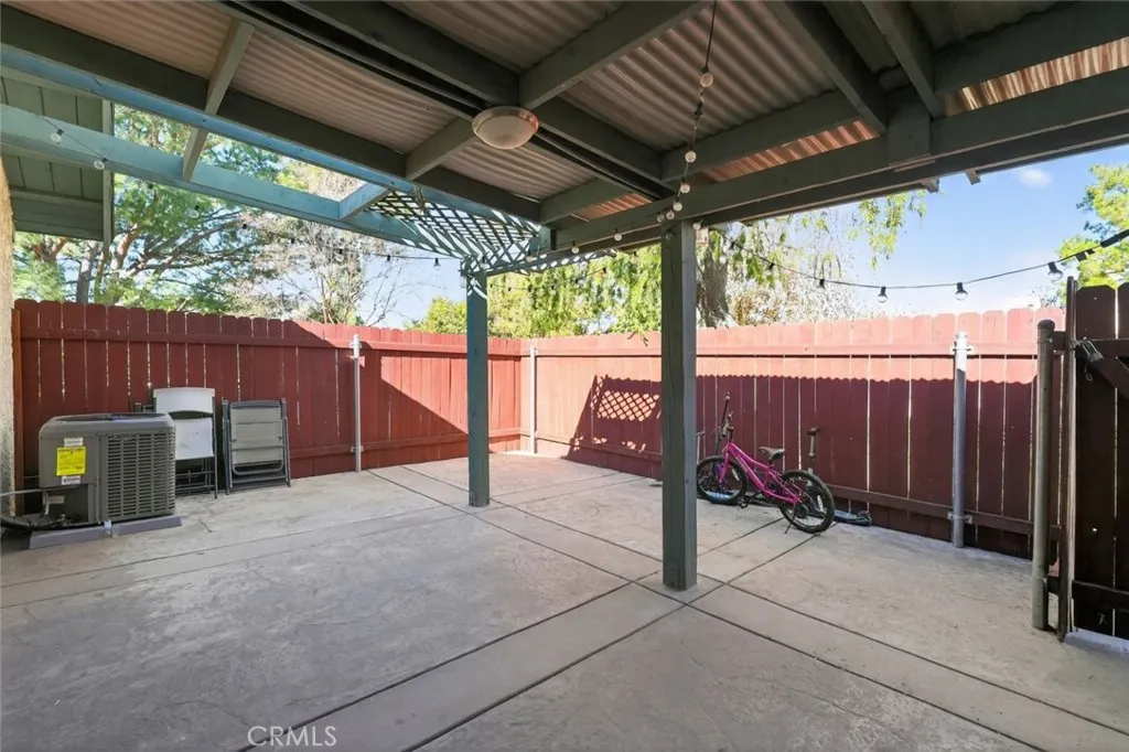 2537 Occidental Circle, Riverside, California 92507 home-pic-26
