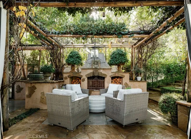 Gas/wood burning fireplace and seating area with brand new BBQ