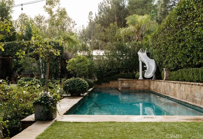 Saltwater pool, spa and slide