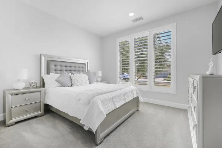 Guest bedroom