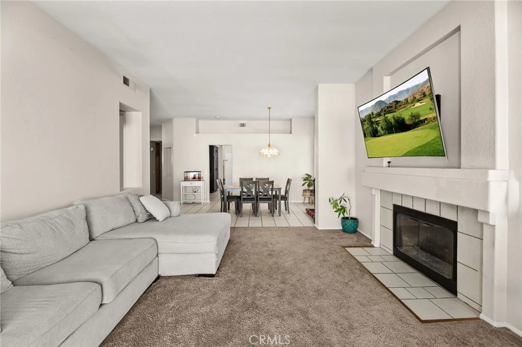 23832 Castinette Way, Murrieta, California 92562 home-pic-8